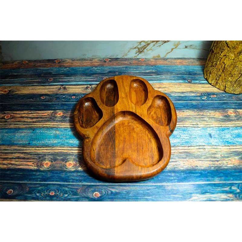 طبق أكل او تسالى للأطفال على شكل قدم خشب صناعة يدوية الوان طبيعي 100% معالج بزيت الزيتون