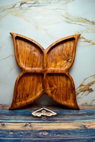 طبق تسالى او وجبات خفيفة فراشة صناعة يدوية من الخشب الصحي الوان طبيعية 100% من قلب الشجرة