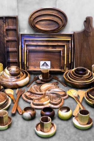 طقم المطبخ او السفرة للعروسة خشب سرسوع بالكامل صحي تماما غير متفاعل مع الاكل الوان طبيعية معالج بزيت الزيتون 2