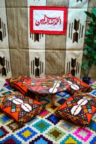 قعدة عربي مكونة من طبلية و 4 خداديات من انتاج ايجيبت أنتيكس صتاعة يدوية 100%