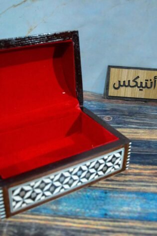 بوكس مجوهرات او مقتنيات من الصدف انتاج ايجيبت أنتيكس