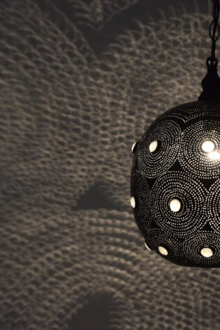 وحدة اضاءه - نجفة معلقة لمنتصف سقف شكل (ب) مغربي شرقي معدني للاستخدام الخارجي او الحديقة او للاستخدام الداخلي انتاج ايجيبت انتيكس صناعة يدوية 100%