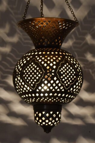 وحدة اضاءه - لمنتصف السقف نجفة معلقة شكل (د) مغربي شرقي معدني للاستخدام الخارجي او الحديقة او للاستخدام الداخلي صناعة يدوية 100% انتاج ايجيبت انتيكس