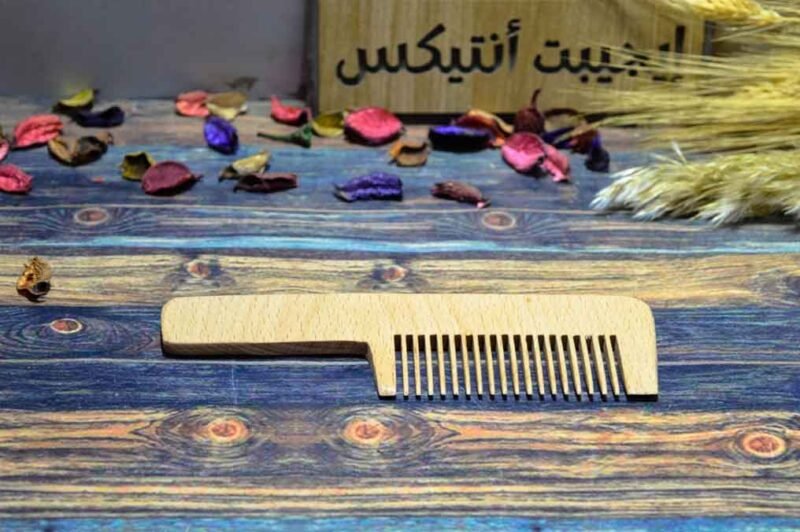 مشط ضيق بيد 20 سم خشب طبيعي صناعة يدوية من ايجيبت انتيكس