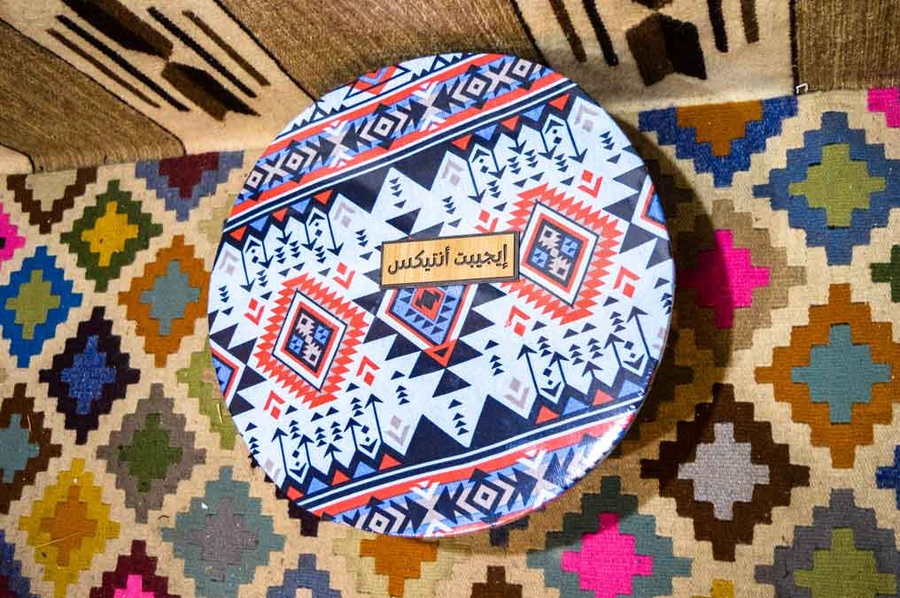 طبلية عربي لون كحلي و أحمر صناعة يدوية 100% من انتاج ايجيبت أنتيكس