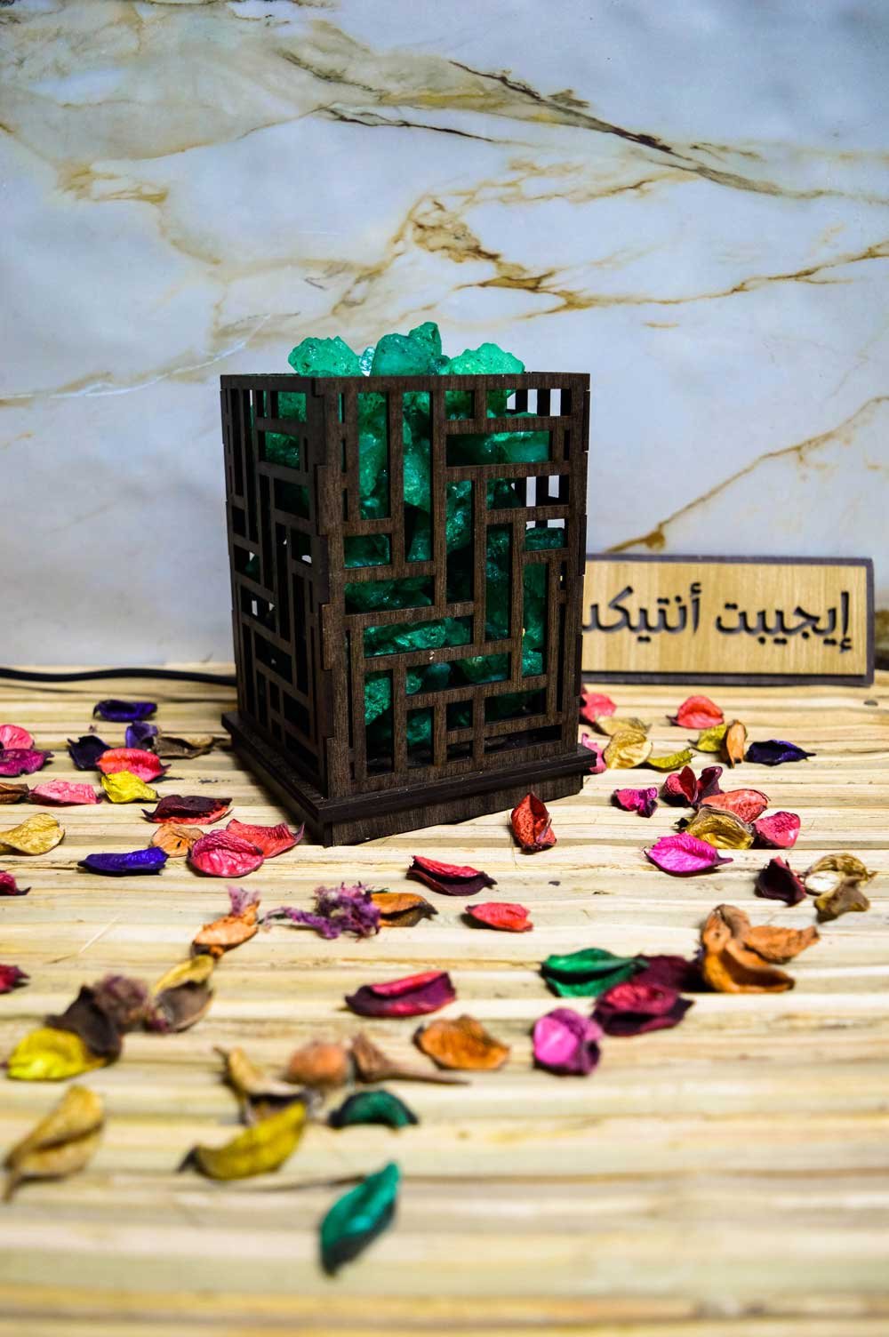 أباجورة ملح صخري بالتصميم المودرن الحديث من ايجيبت انتيكس صناعة يدوية لون أخضر