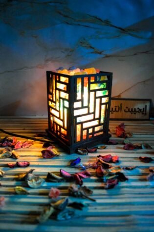 أباجورة ملح صخري بالتصميم المودرن الحديث من ايجيبت انتيكس صناعة يدوية لون ميكس