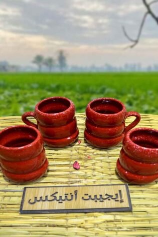 كوب من الفخار لون بني محمر صناعة مصرية يدوية 100% من انتاج ايجيبت أنتيكس