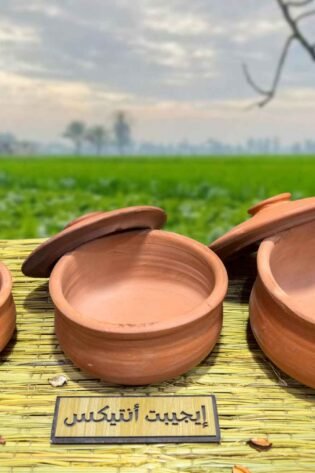 طقم حلل من الفخار الصحي لون بني طبيعي مكون من 3 قطع 3 مقاسات مختلفة صناعة مصرية يدوية 100% من انتاج ايجيبت أنتيكس