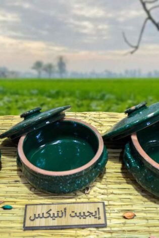 طقم حلل من الفخار الصحي المطلي لون أخضر زيتوني مكون من 3 قطع 3 مقاسات مختلفة صناعة مصرية يدوية 100% من انتاج ايجيبت أنتيكس