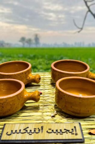 طقم شورية من الفخار الصحي المطلي لون أسود مكون من 4 قطع صناعة مصرية يدوية 100% من انتاج ايجيبت أنتيكس