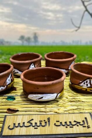 طقم شورية من الفخار الصحي الملون ألوان طبيعية مكون من 5 قطع صناعة مصرية يدوية 100% من انتاج ايجيبت أنتيكس