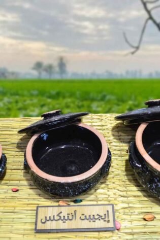 طقم حلل من الفخار الصحي المطلي لون أسود مكون من 3 قطع 3 مقاسات مختلفة صناعة مصرية يدوية 100% من انتاج ايجيبت أنتيكس