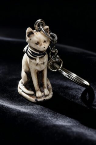 ميدالية مفاتيح شكل قطة – صناعة مصرية يدوية 100% – Handmade Cat Keychain – Egyptian Handmade Gift – Egypt Antiques
